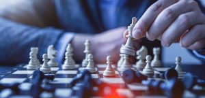 Unlocking Success 7 heausforderungen marketing challenges chess blue